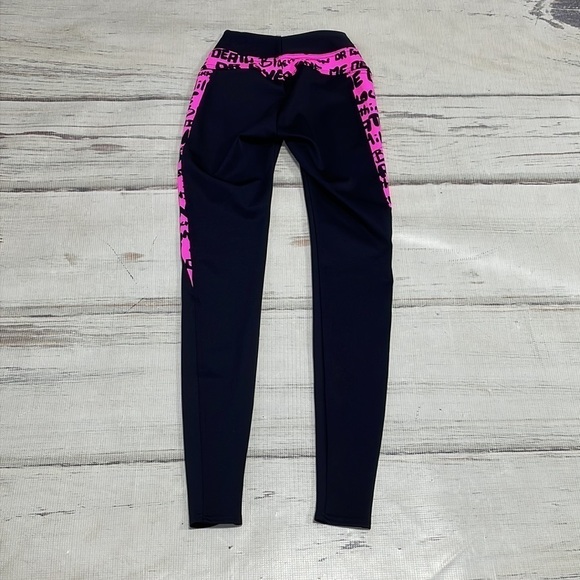 BLACKMILK Leggings Australia Black Pink Words Athletic Size Small - Picture 5 of 11